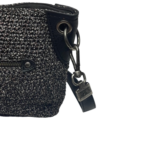 new The Sak ᯾ Indio Small Crochet Tote Handbag Bag ᯾ Urban Static Charcoal Knit - Picture 12 of 16